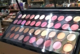 Quel blush choisir ? Guide couleurs & Teintes idéales